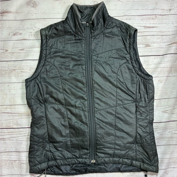REI Jackets & Blazers - Womens Medium REI Gray Quilted Vest Active Workout Outerwear Zip-up EUC